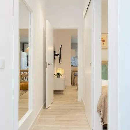 Arco Junto A La Catedral De Cádiz