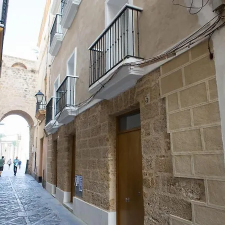 Arco Junto A La Catedral De * Cádiz